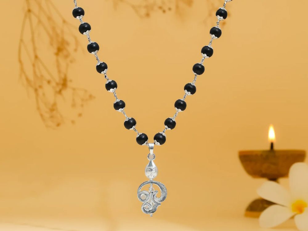 Lord Murugan Vel Pendant | Silver Cap Karungali Mala